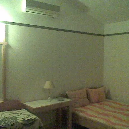 Guest house Jurassic Park Brestnik